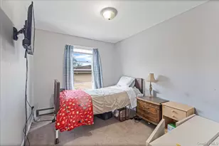144 Washington Ave, Wheatley Heights, NY 11798 - Photo 7