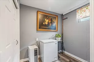 144 Washington Ave, Wheatley Heights, NY 11798 - Photo 17
