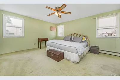 95 Elm Drive N, Levittown, NY 11756 - Photo 21