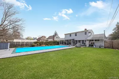 95 Elm Drive N, Levittown, NY 11756 - Photo 23