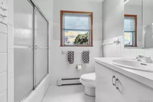 8 Adelphi St, Islip, NY 11751 - Photo 21