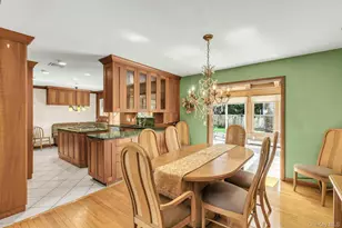 8 Adelphi St, Islip, NY 11751 - Photo 7