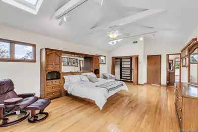 8 Adelphi Street, Islip, NY 11751 - Photo 15