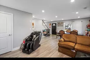 57 Pond Ln, Levittown, NY 11756 - Photo 3