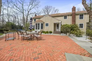 4 Springwood Path, Syosset, NY 11791 - Photo 37