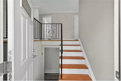 15 Lindsay Street, Huntington, NY 11743 - Photo 3