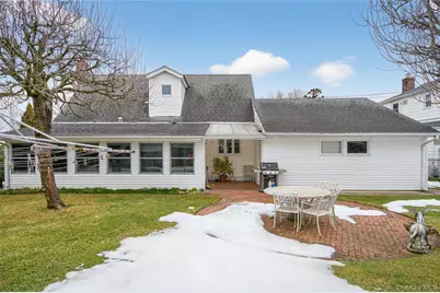 112 Wentworth Avenue, Albertson, NY 11507 - Photo 23