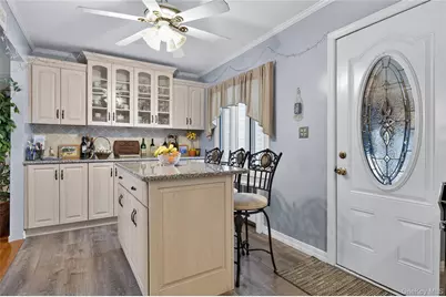 112 Wentworth Avenue, Albertson, NY 11507 - Photo 7