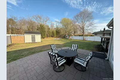 1026 Howells Road, Bay Shore, NY 11706 - Photo 19