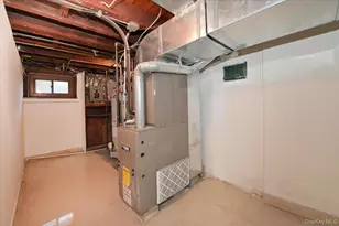 4219 219th St, Bayside, NY 11361 - Photo 25