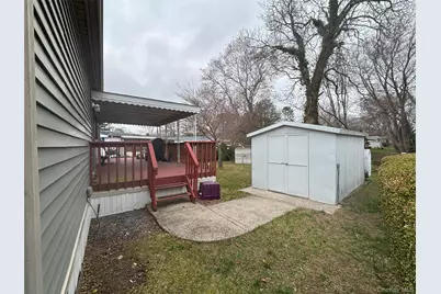 1661 Old Country Road #417, Riverhead, NY 11901 - Photo 7