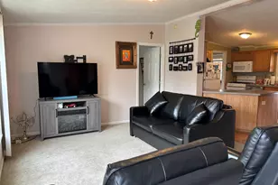 1661 Old Country Rd, Riverhead, NY 11901 - Photo 9