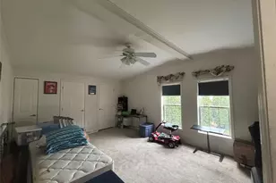 1661 Old Country Rd, Riverhead, NY 11901 - Photo 17