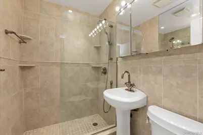 147-16 72nd Avenue #182A, Flushing, NY 11367 - Photo 9