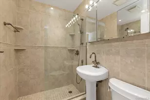 147-16 72nd Ave, Flushing, NY 11367 - Photo 9