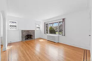 138-39 227th St, Springfield Gardens, NY 11413 - Photo 3