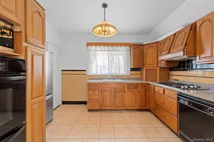 138-39 227th St, Springfield Gardens, NY 11413 - Photo 5