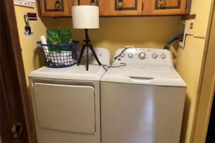 45 B Witt Ln, Aquebogue, NY 11931 - Photo 9