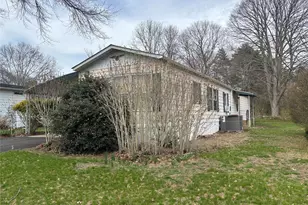 45 B Witt Ln, Aquebogue, NY 11931 - Photo 3