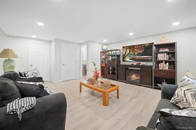 1239 Lynne Street, Baldwin, NY 11510 - Photo 25