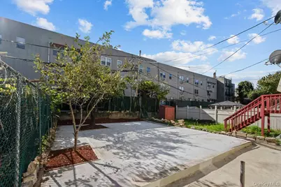 180 Sumpter St, Brooklyn, NY 11233 - Photo 11