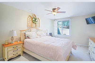 175 Cambridge Drive, Port Jefferson Station, NY 11776 - Photo 15