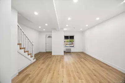 102-39 183 Place, Hollis, NY 11423 - Photo 5