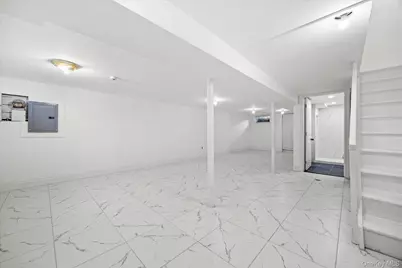 102-39 183 Place, Hollis, NY 11423 - Photo 25