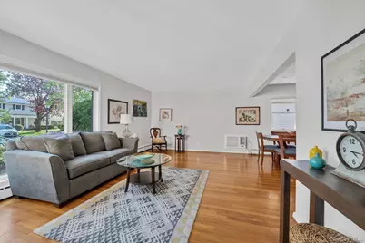 65 Patton Boulevard, New Hyde Park, NY 11040 - Photo 3