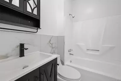 9209 88th Avenue, Woodhaven, NY 11421 - Photo 33