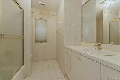 151 Wanser, Inwood, NY 11096 - Photo 15