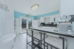 151 Wanser, Inwood, NY 11096 - Photo 7