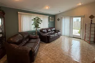 1009 Huckleberry Rd, North Bellmore, NY 11710 - Photo 5