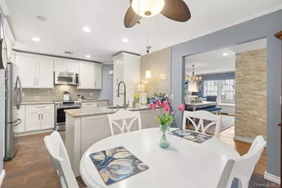 204 Mountain Ridge Drive #204, Mount Sinai, NY 11766 - Photo 5
