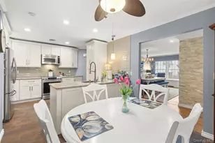 204 Mountain Ridge Dr, Mount Sinai, NY 11766 - Photo 5
