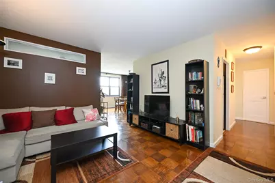 61-20 Grand Central Parkway #B 803, Forest Hills, NY 11375 - Photo 3