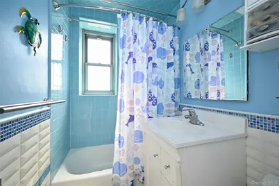 61-20 Grand Central Parkway #B 803, Forest Hills, NY 11375 - Photo 11