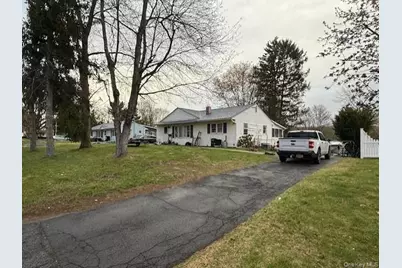 23 Westwood Drive, Newburgh, NY 12550 - Photo 5