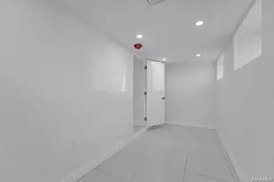 196 Brighton 10th St, Brooklyn, NY 11235 - Photo 17