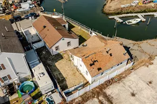 214 Beach 3rd, Far Rockaway, NY 11691 - Photo 21