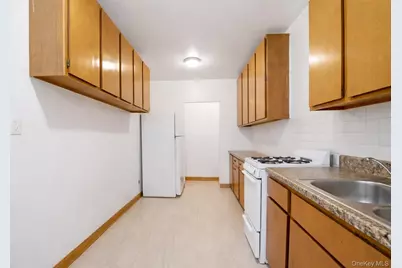 1670 Longfellow Avenue #4A, Bronx, NY 10460 - Photo 5