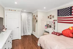 18-08 Murray St, Whitestone, NY 11357 - Photo 11