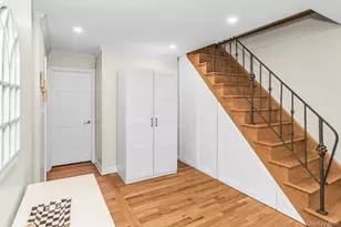 18-08 Murray St, Whitestone, NY 11357 - Photo 7