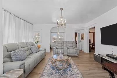 122 Buckingham Road, Yonkers, NY 10701 - Photo 23