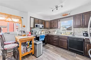 122 Buckingham Rd, Yonkers, NY 10701 - Photo 9