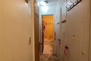 87-20 175th St, Jamaica, NY 11432 - Photo 5