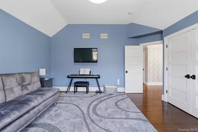 35 Greenwich Avenue, Central Valley, NY 10917 - Photo 21