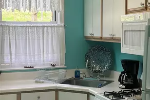 7 Stokes Ave, Yonkers, NY 10710 - Photo 3