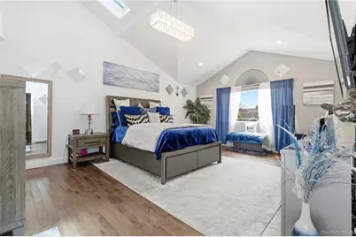 23 Haide Place, East Islip, NY 11730 - Photo 11