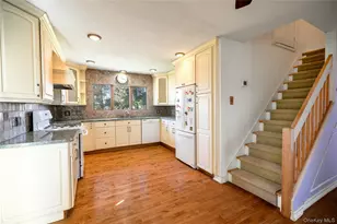 84 Rhoda Ave, North Babylon, NY 11703 - Photo 7